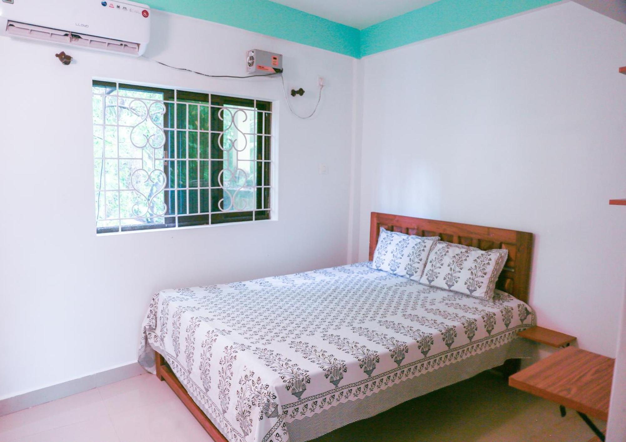 Kumbaya Beachside Hostel & Apartments At Arambol Beach ภายนอก รูปภาพ
