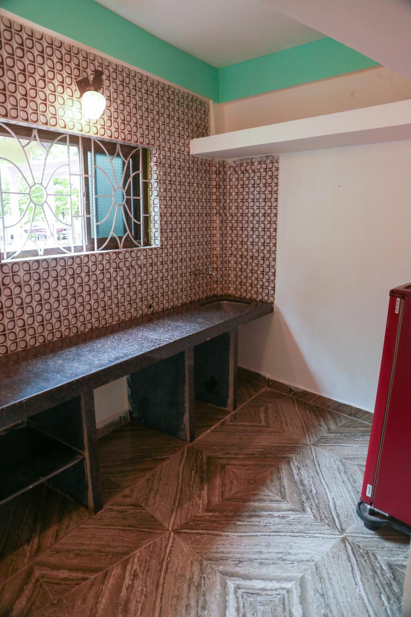 Kumbaya Beachside Hostel & Apartments At Arambol Beach ภายนอก รูปภาพ